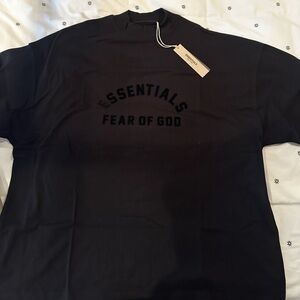 Essentials Fear of God NWT T-shirt